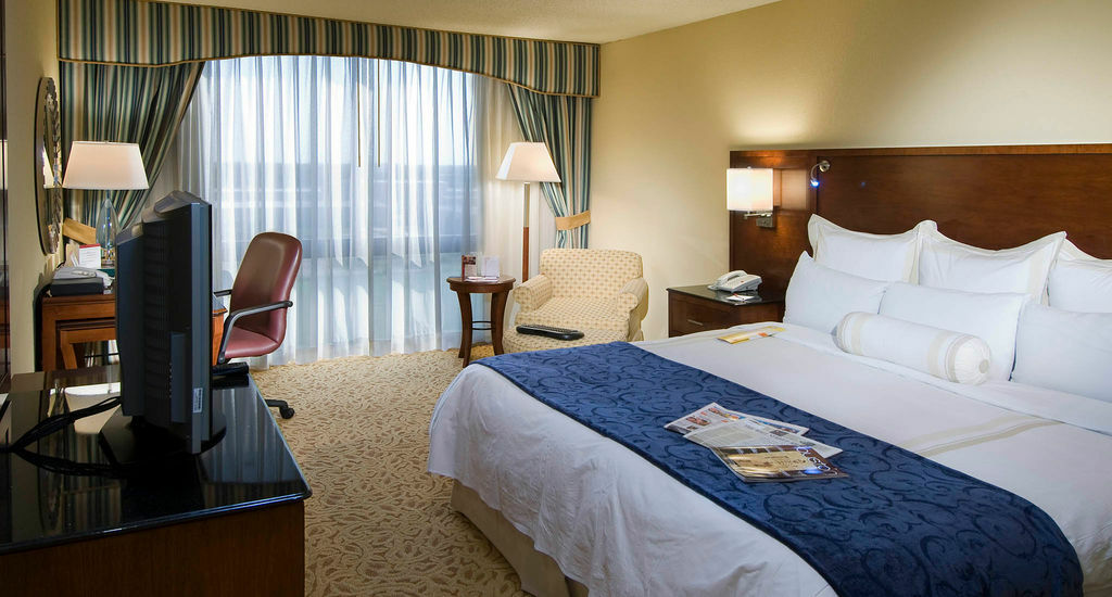 Houston Marriott South At Hobby Airport Hotel Exterior photo